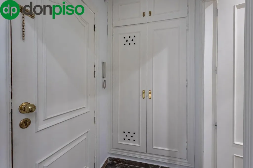 hallway_entrance