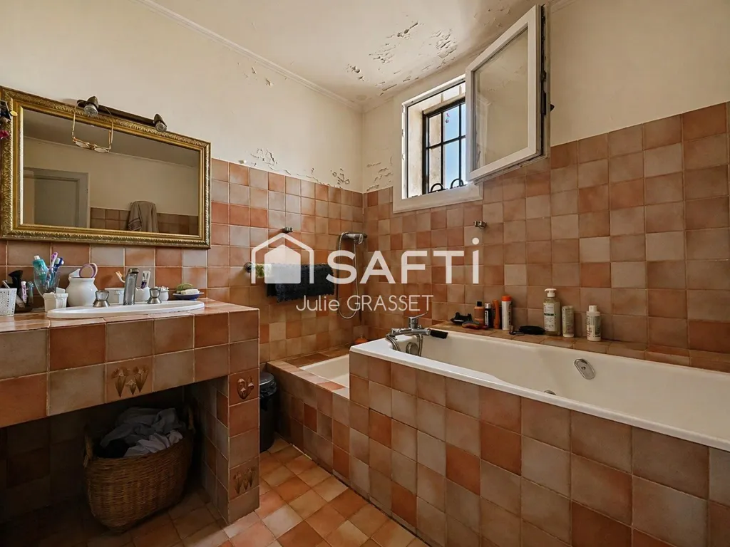 Bagni - Characterful Apartment with Rooftop View in Béziers