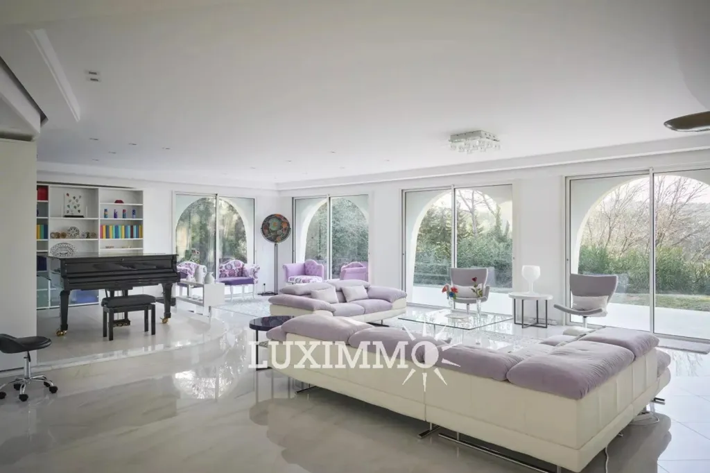 Séjour - Villa avec Vue Panoramique à Mougins