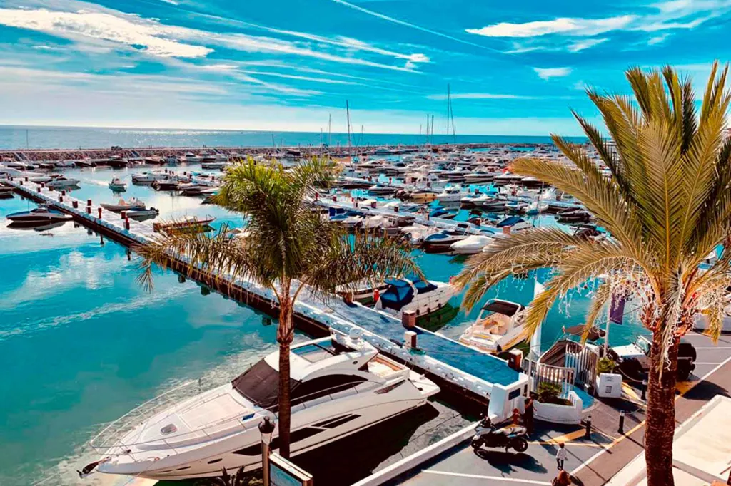 Duplex Penthouse with Sea View in Marbella