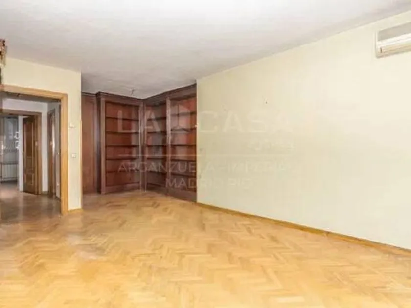 Elutuba - Corner Flat with Terraces in Imperial, Madrid