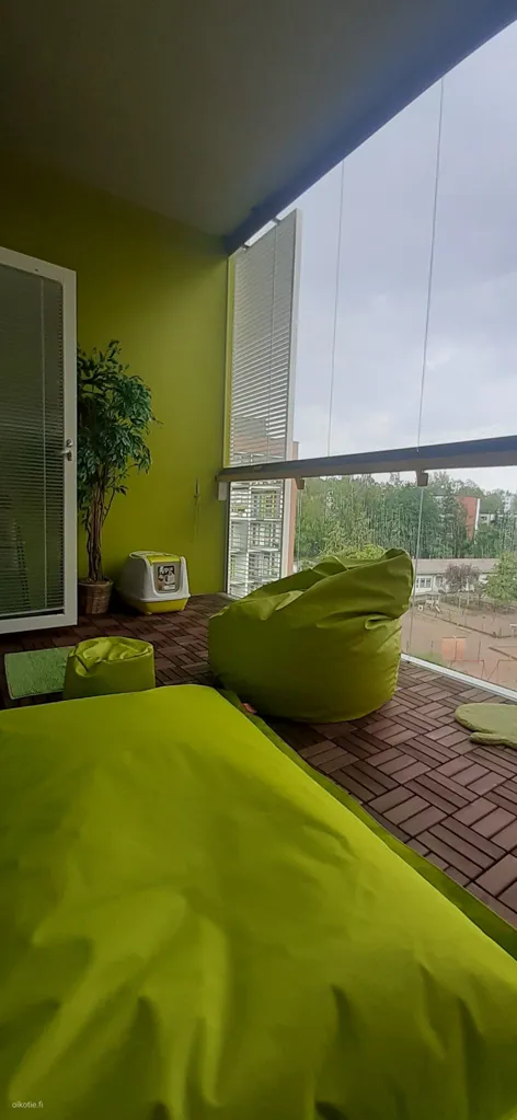 Balcon - Fully Furnished Apartment with Balcony in Vantaa