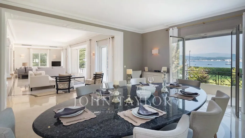Dining Room - 1930s Residence with Sea View in Cap d’Antibes