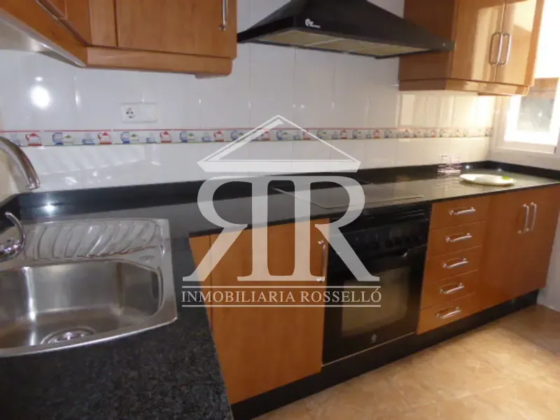 Cuisine - Spacious Flat with Balcony in Benidorm Street