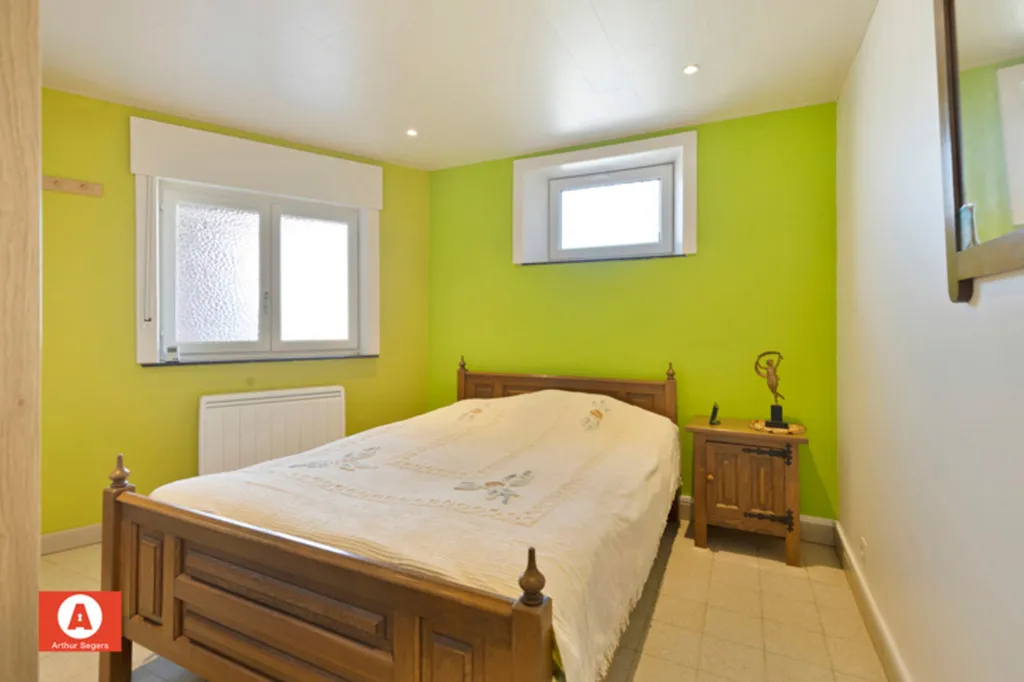 Magamistoad - Garden-Level Apartment with Garage in Lebbeke