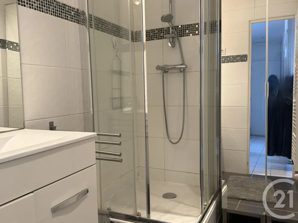 Salles de bain - Appartement T3 avec Ascenseur au Centre de Grenoble