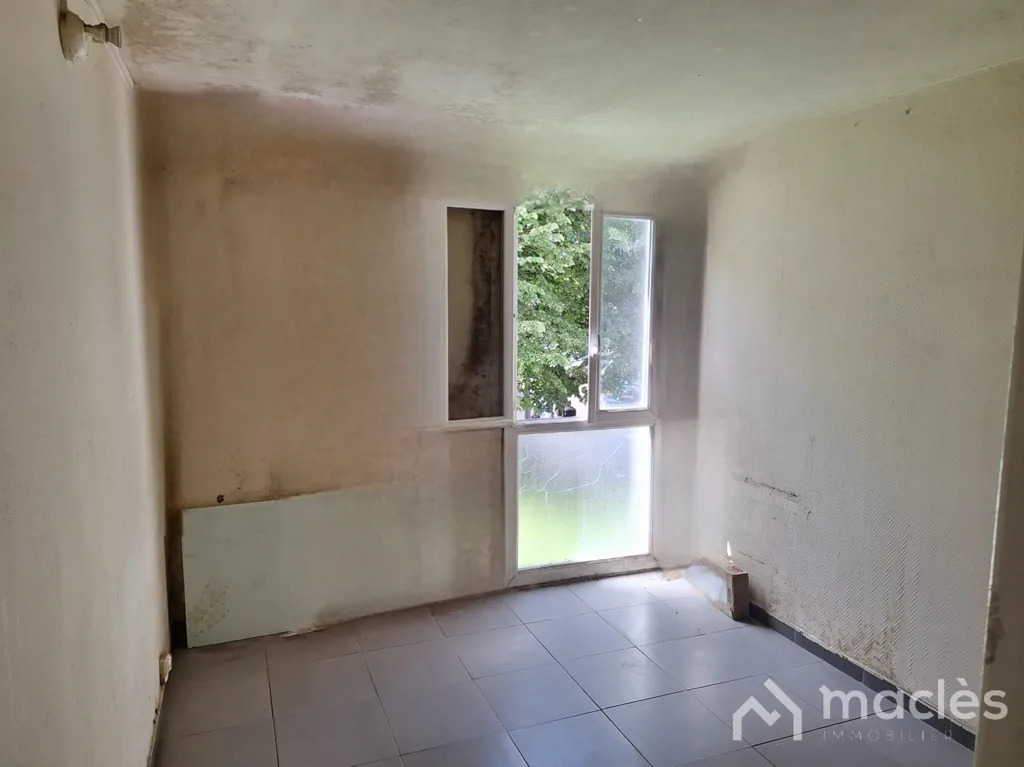 Stanze - 4-Piece Flat with Private Parking in Sarcelles