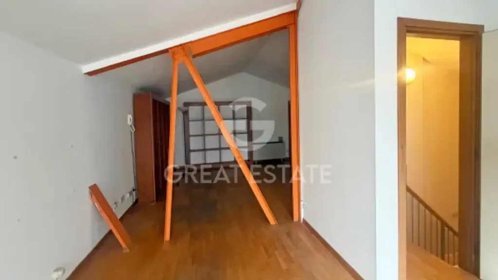Rooms - Historic Apartment with Tower View in Siena