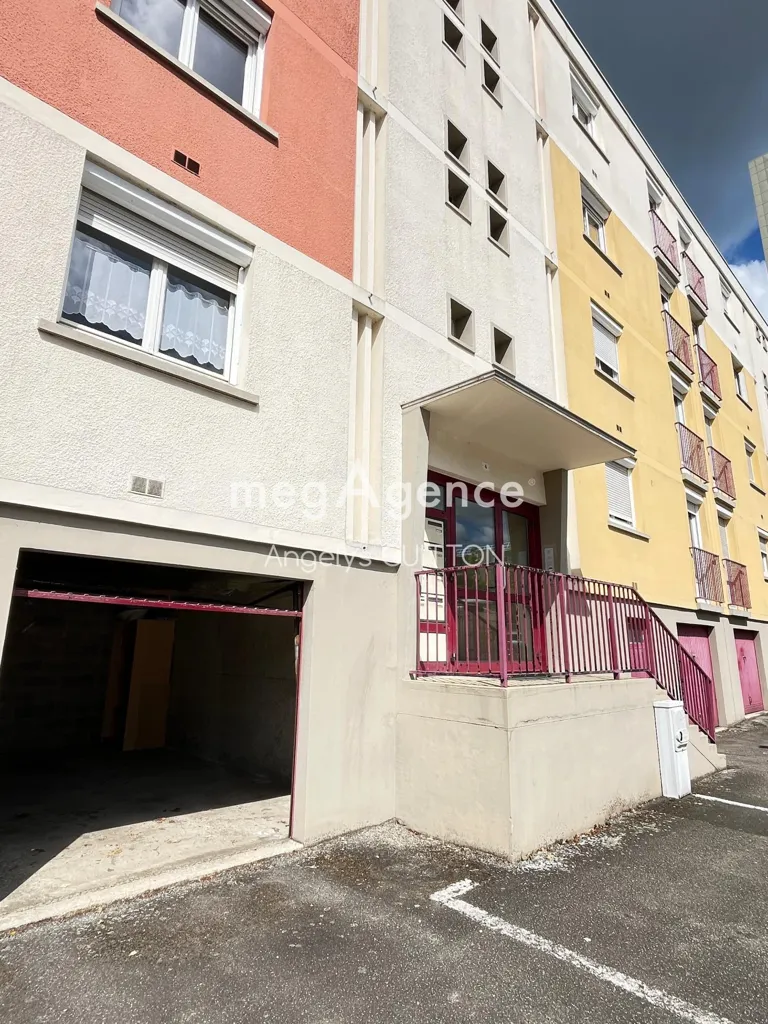 Välivaade - Secure Apartment with Private Garage near Le Mans Centre