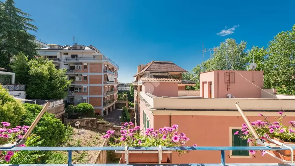 Balcon - Apartment with Triple Exposure in Rome