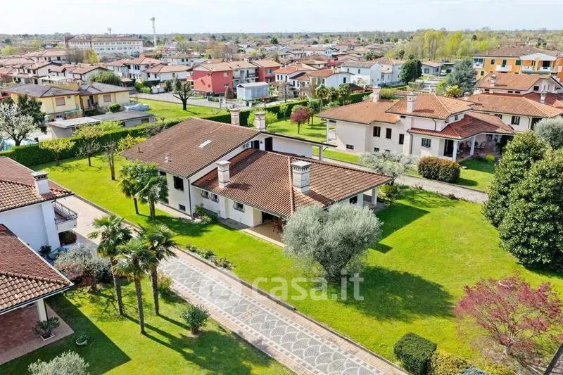 Vue aérienne - Villa with Private Garden in Azzano Decimo