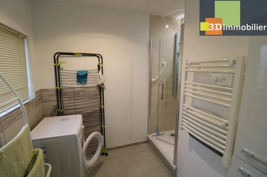 Salles de bain - Maison de Campagne avec Piscine et Jardin à Dole