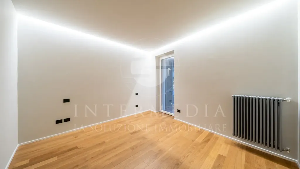 Toad - Rusticated Flat with Balcony in Brescia
