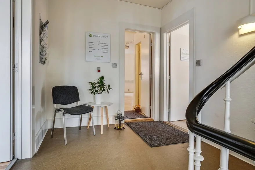 Entrée - Office Space with Parking near Holbæk Station
