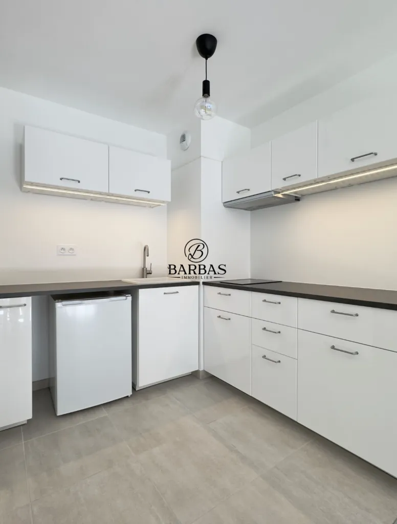 Köök - New 2-Bed Flat with Balcony in Nancy