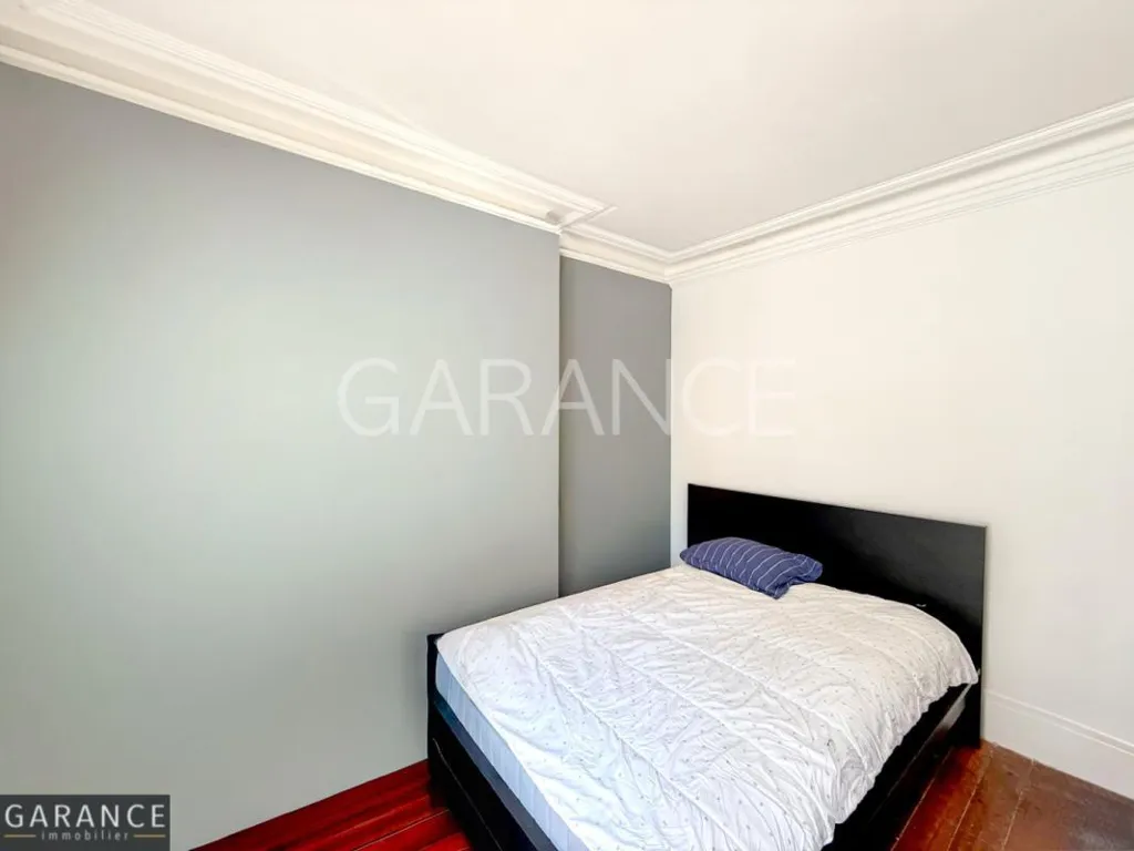 Bedrooms - Charming 3-Piece Paris Flat, Top Floor