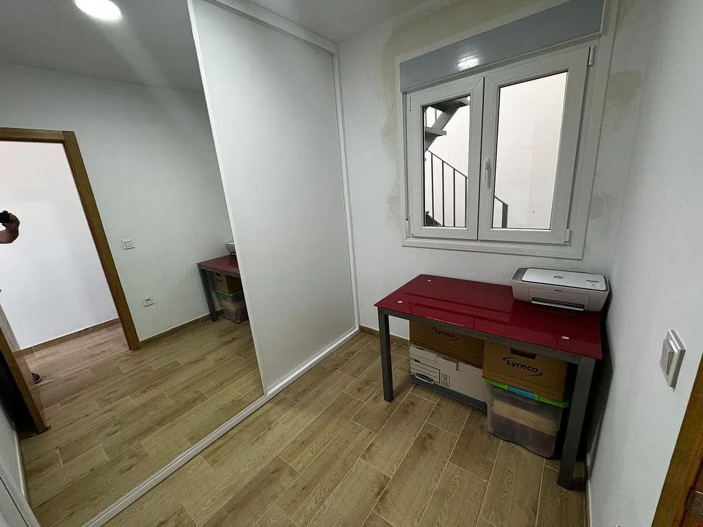 Bureau - Semi-Detached House with Terrace in Las Marinas