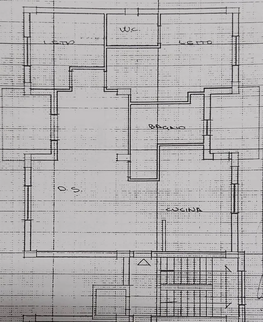 Plan - Spacious Apartment with Balconies in Messina