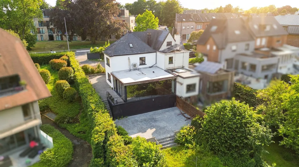 Vista aerea - Half-Open House with Garden in Quiet Area