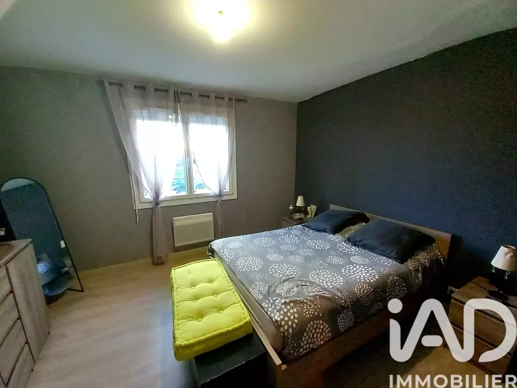 Chambres - Maison avec Terrasse et Jardin à Authon-Du-Perche