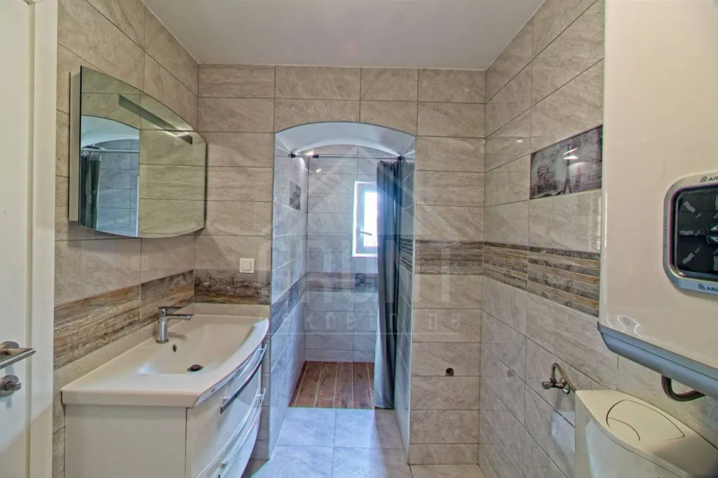 Vannitoad - Secessionist Flat with Park View in Osijek