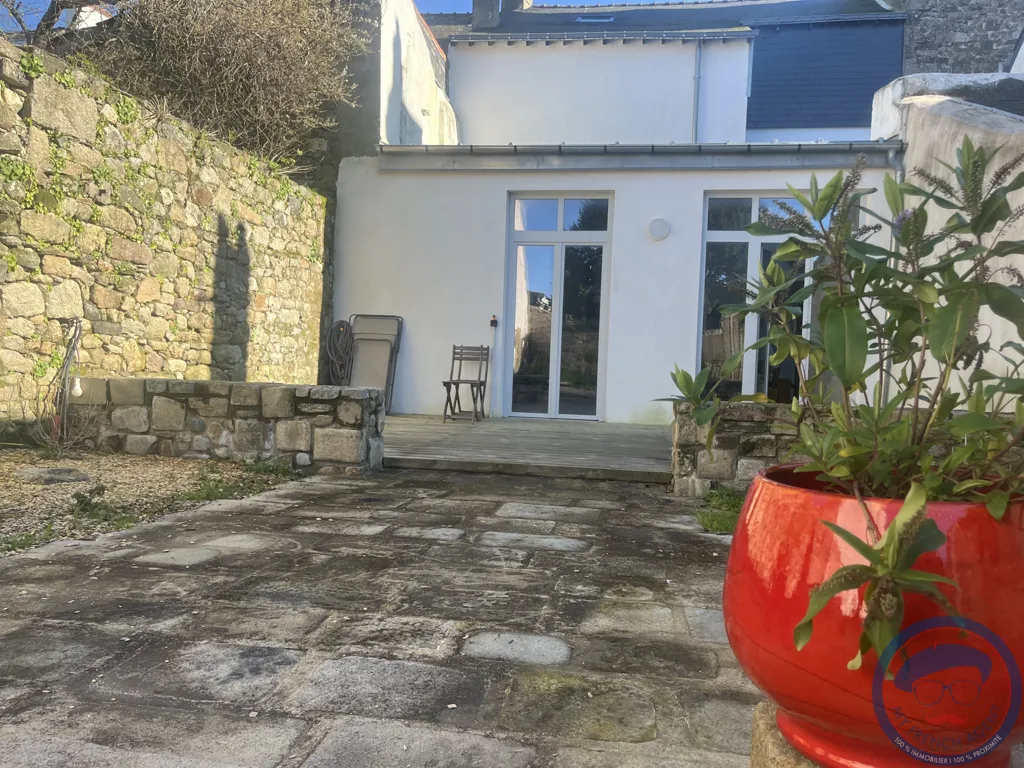 Terrass - Renovated Duplex with Private Garden in Croisic