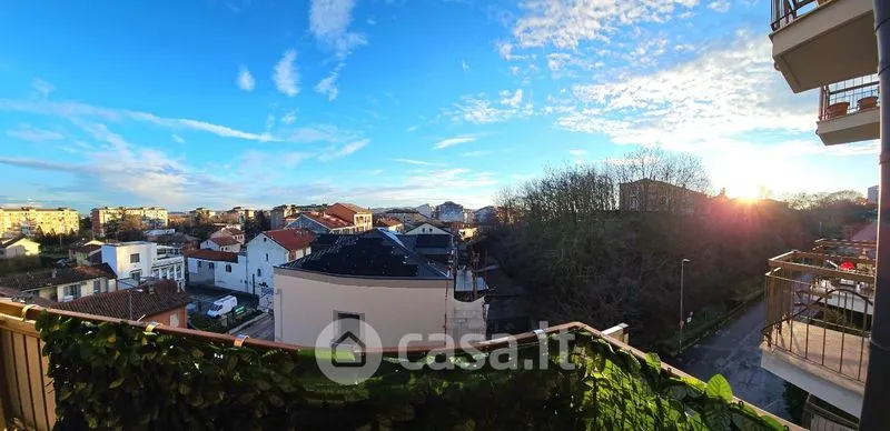 Balcon - Modern Trilocale with Balcony in Asti