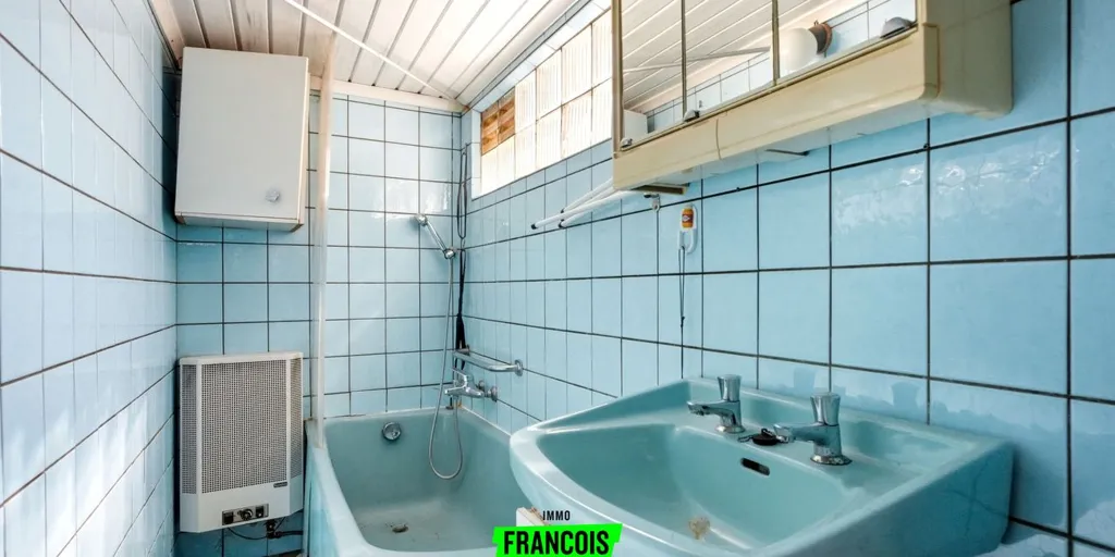 Salles de bain - Hoekwoning avec Garage à Nieuwkerke