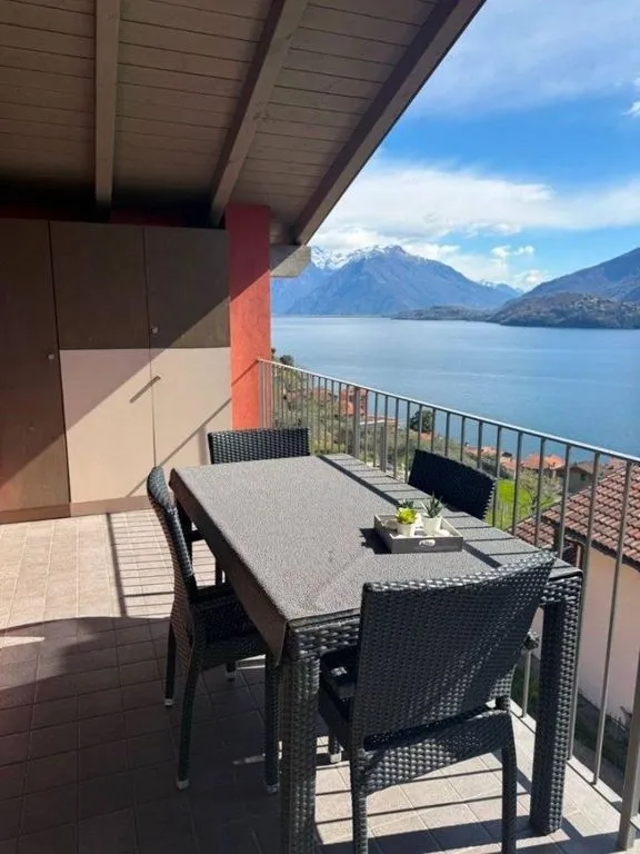 Terrass - Luxury Apartment with Lake View in Musso