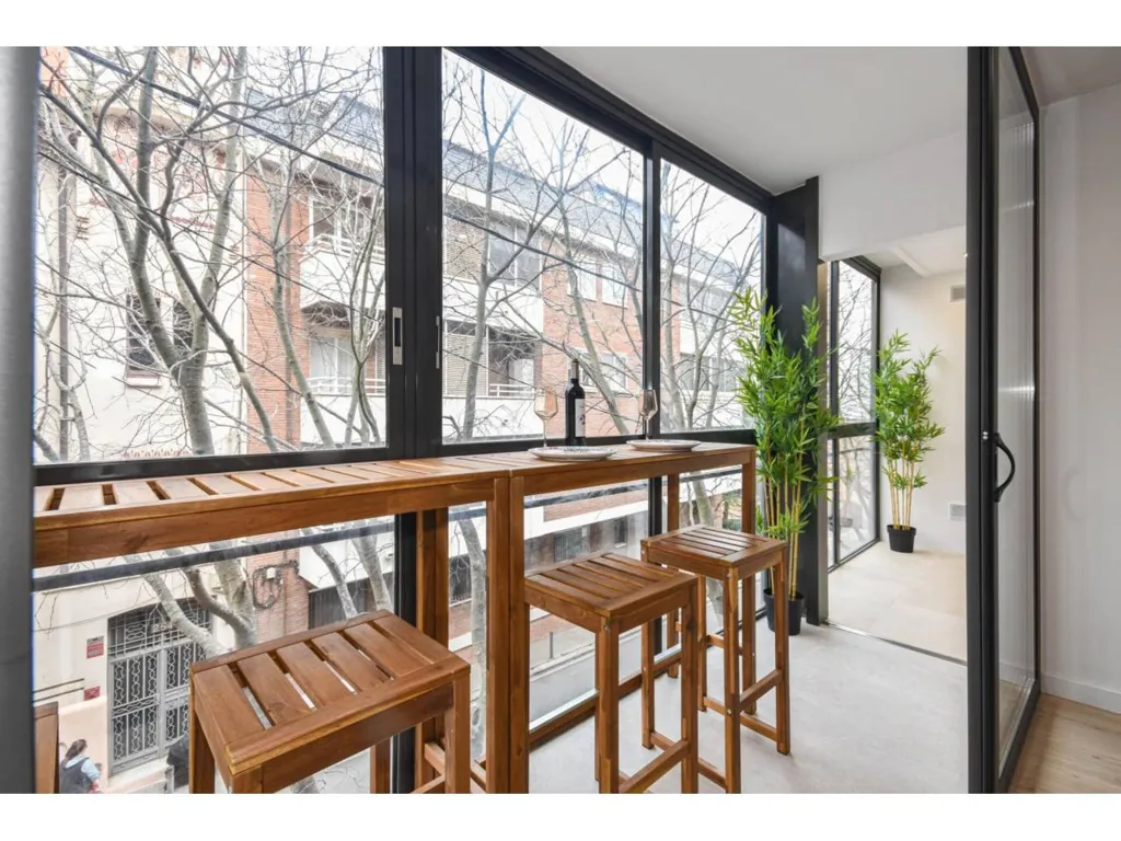 Balcon - Apartment with Balcony in Sarrià, Barcelona