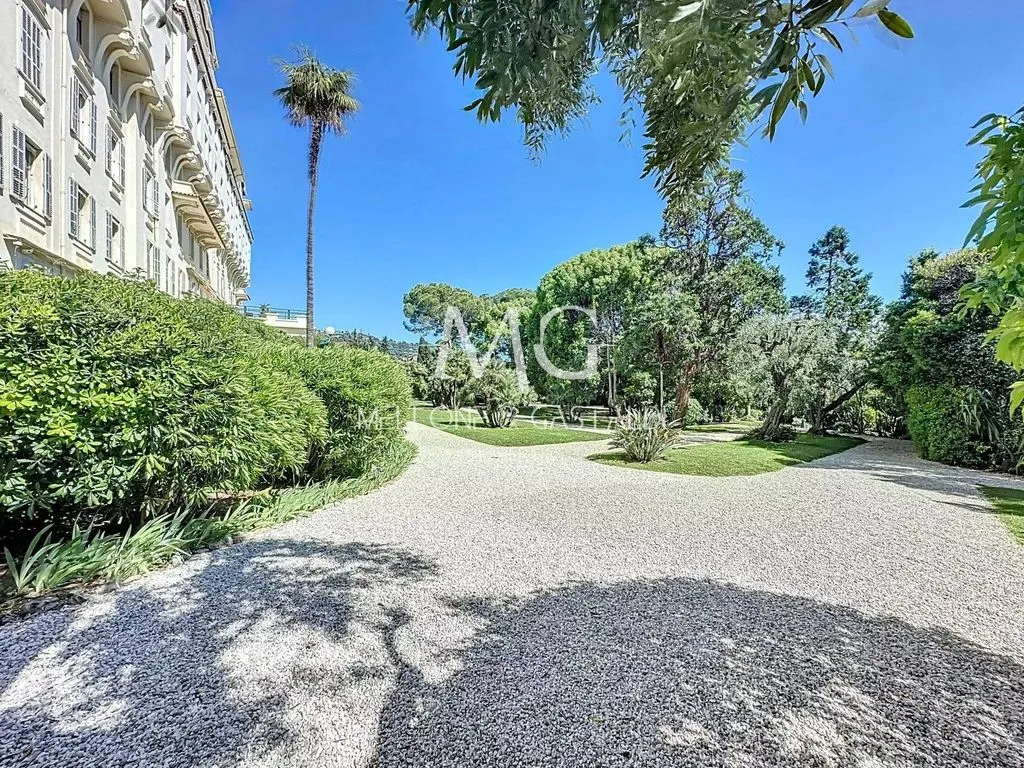 Giardino - Luxury Apartment with Private Garden in Cannes