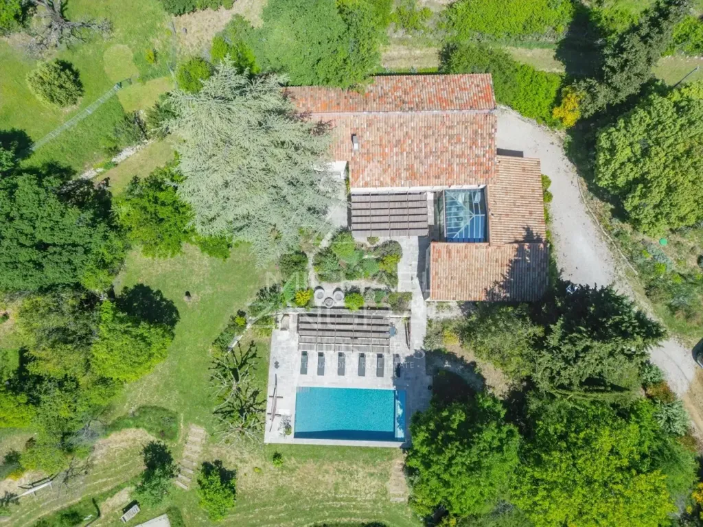 Õhuvaade - Luxury Stone House with Pool near Murs