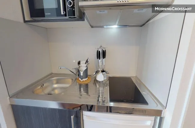 Cucina - Studio in Residence with Private Facilities in Central Location