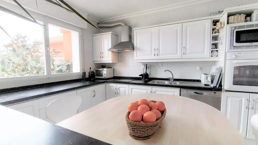 Cuisine - Luxury Villa with Sea View in La Manga