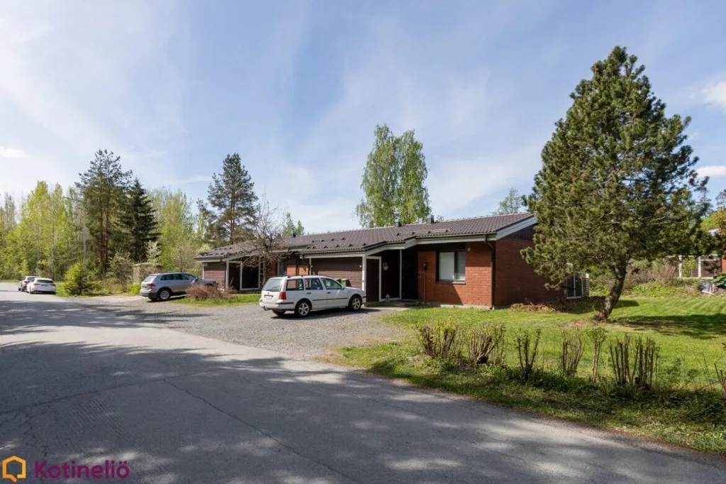 Välivaade - Spacious Duplex with Private Garden in Central Location
