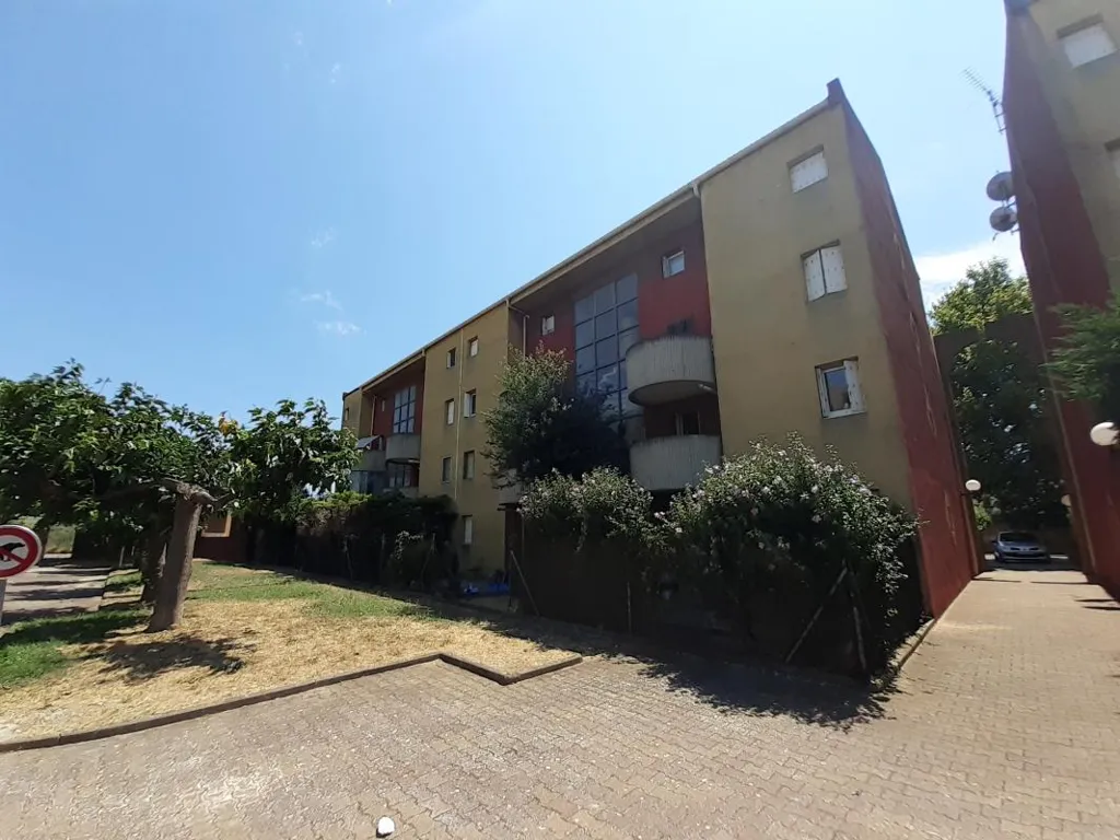 Välivaade - Faux T4 with Balcony in Cavaillon
