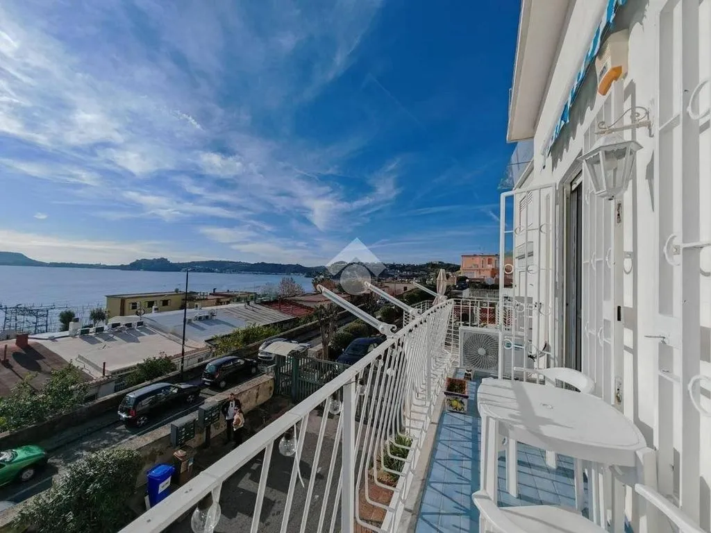 Rõdu - Luxury Apartment with Panoramic View in Lucrino