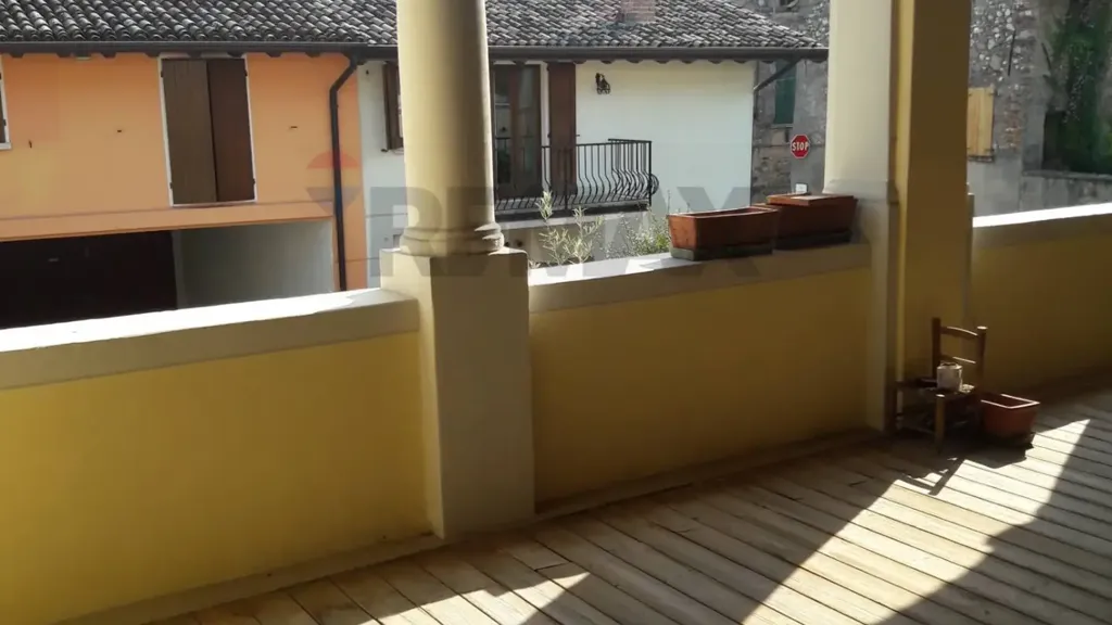 Terrasse - Independent House with Lake View in Esenta