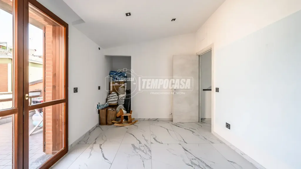 Esik - Panoramic Apartment with Garage in Vignola