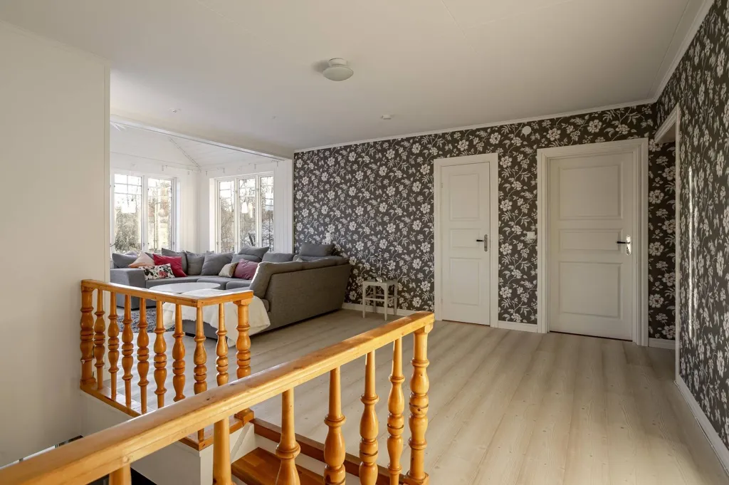 Rooms - Well-Maintained Farmhouse with Stables in Västernorrland
