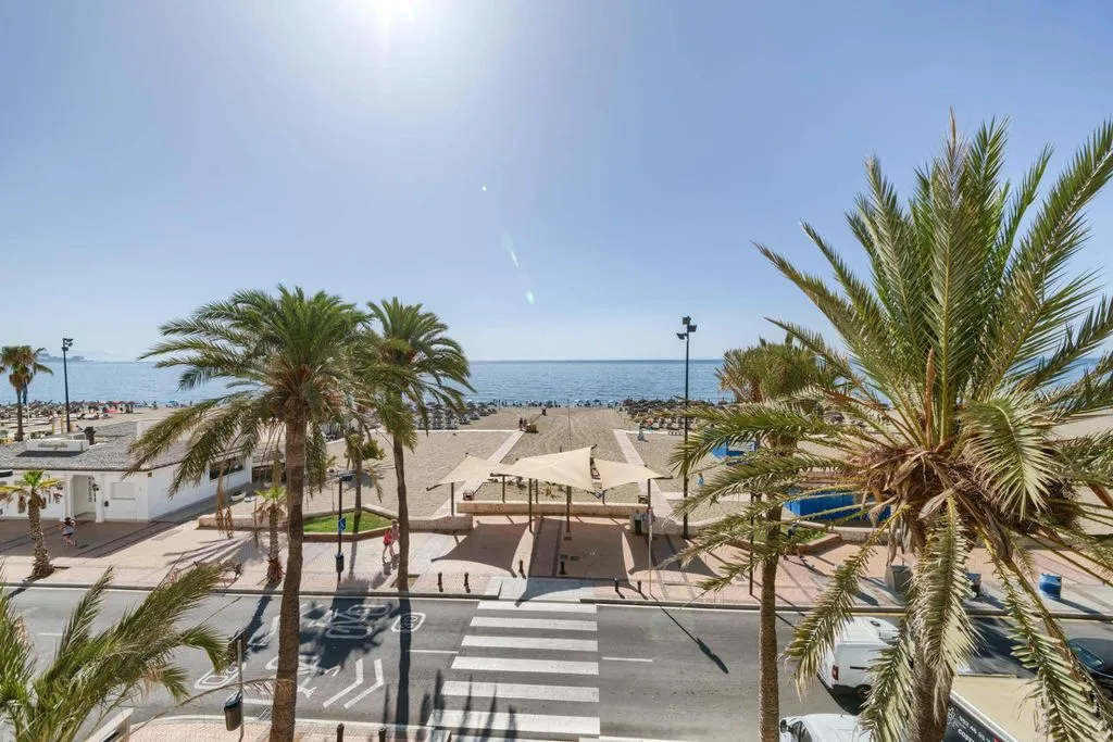 Beachfront Flat with Sea View in Fuengirola