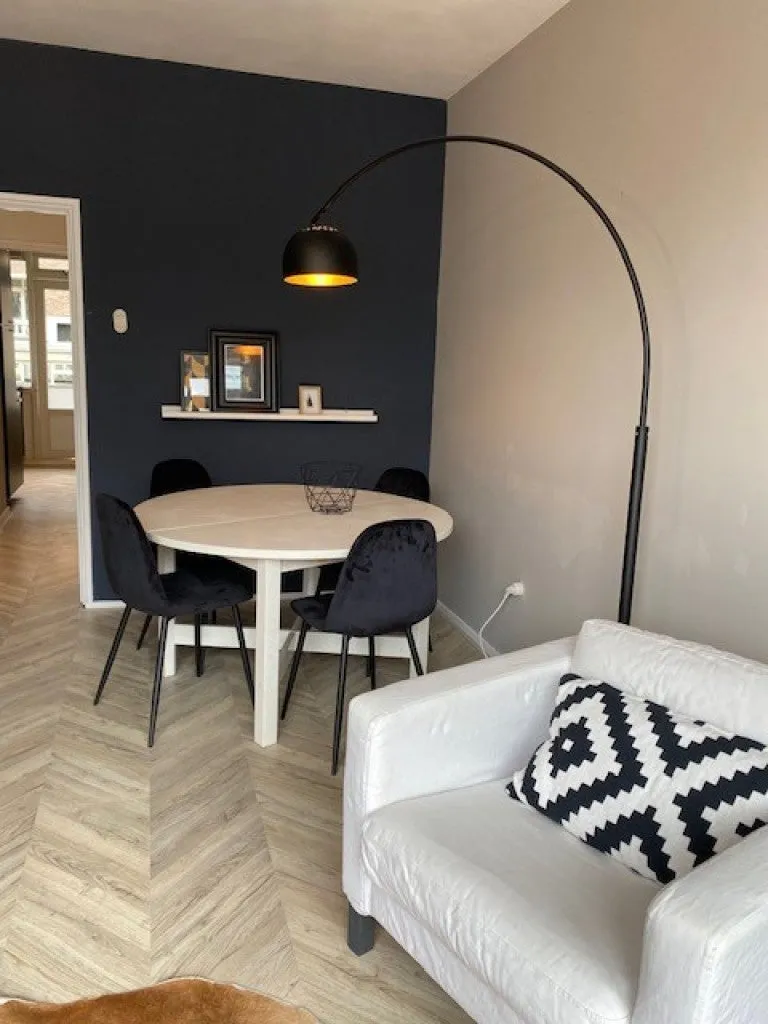 Söögituba - Furnished Apartment with Balcony in Rotterdam Centre