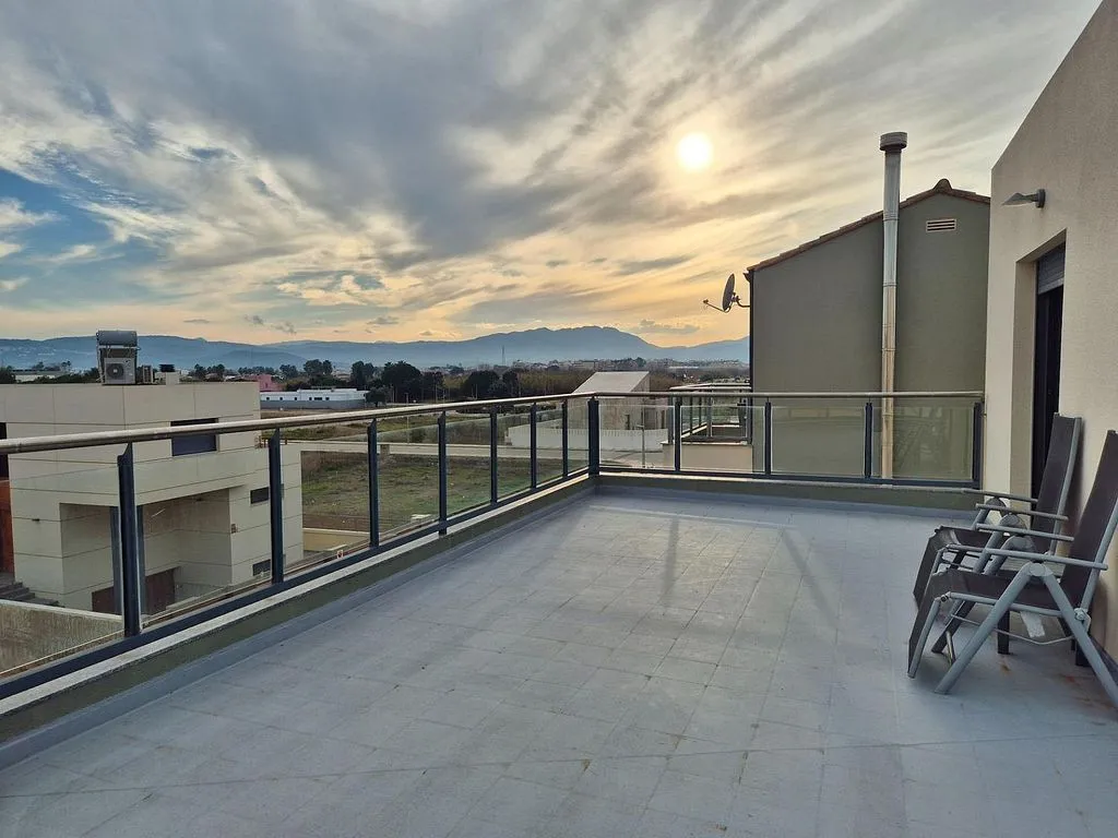 Balcon - Modern Chalet with Pool near Daimús Beach