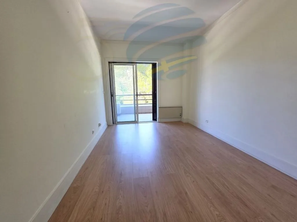 Toad - Luxury Flat with Pool in Estoril, Cascais