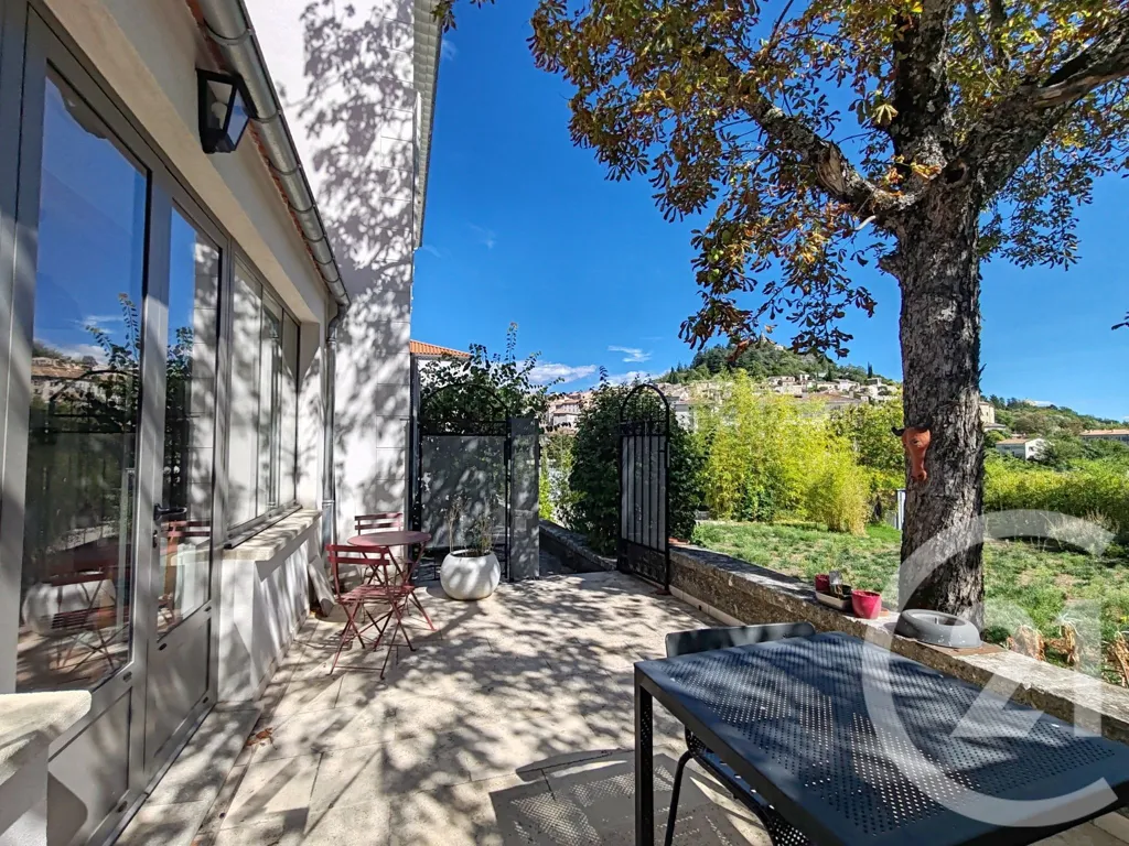 Terrasse - Maison de Maître Rénovée à Forcalquier