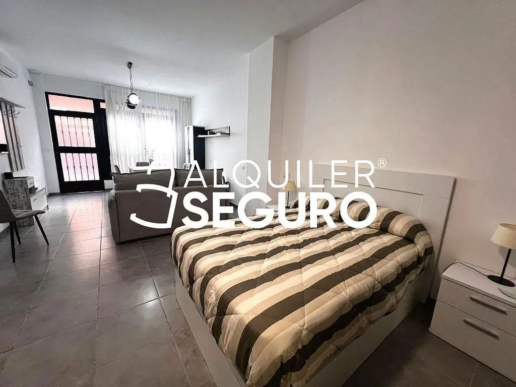 Magamistoad - Studio with Air Conditioning in Adelfas