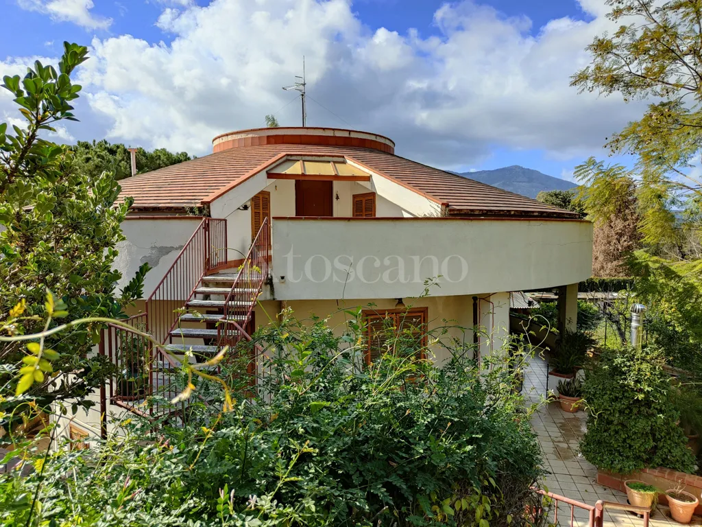 Välivaade - Luxury Villa with Circular Design in Palermo