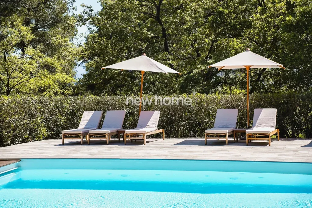 Pool - Luxury Farmhouse with Pool in Fayence