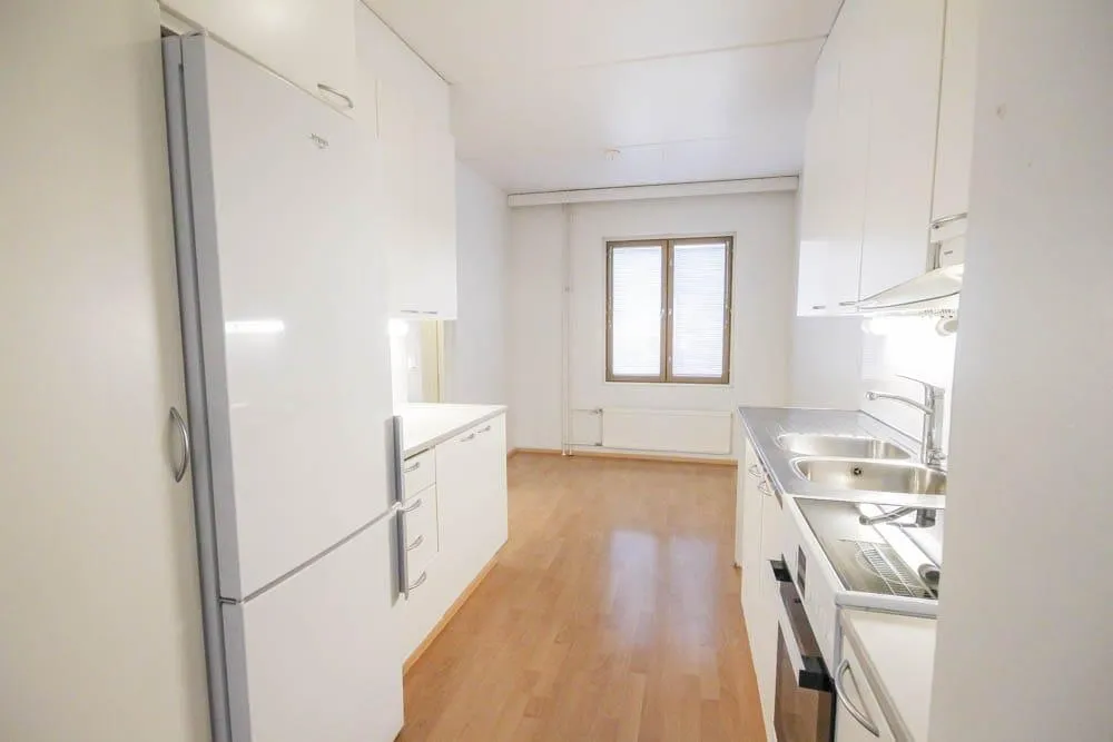 Kitchen - Apartment with Balcony in Tapiola, Espoo