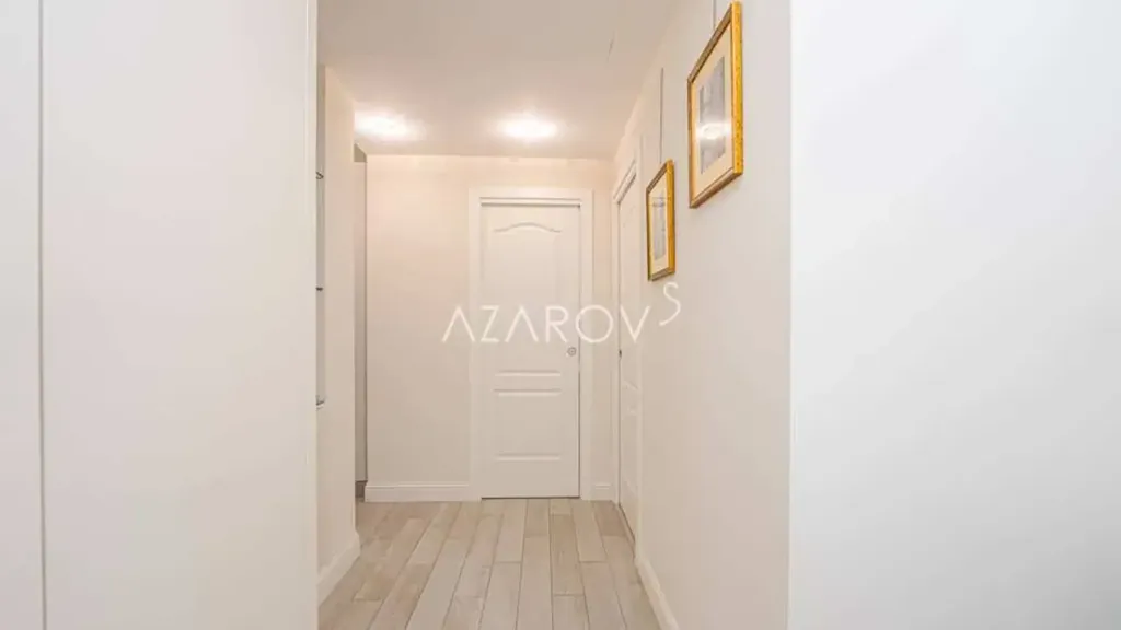 Entrée - Studio Flat for Renovation in Sanremo